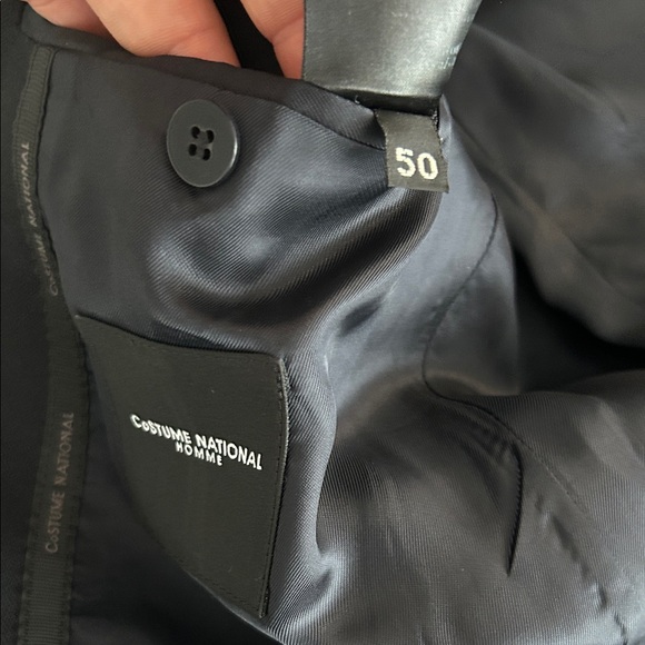 Costume National Homme Classic Dark Navy Blazer. EU/Italian 50 = US 40 Reg (40R) - Picture 8 of 13